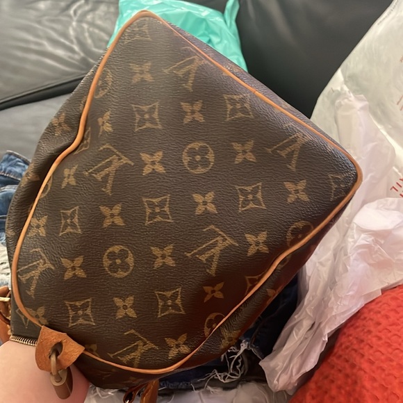 Louis Vuitton Speedy 30 EUC two owners - Picture 7 of 11